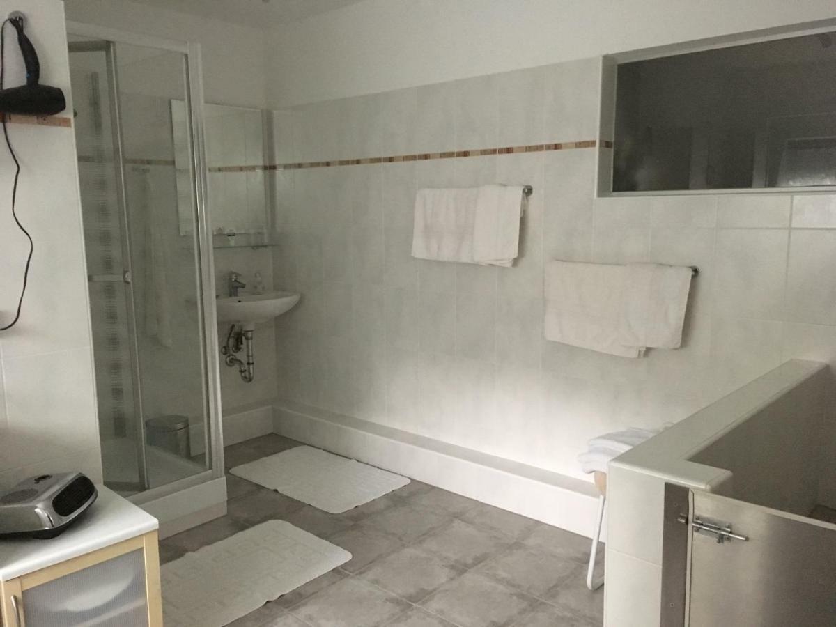Haus Luna - Privatzimmer Im Sonnigen Suedburgenland Hackerberg Exterior photo